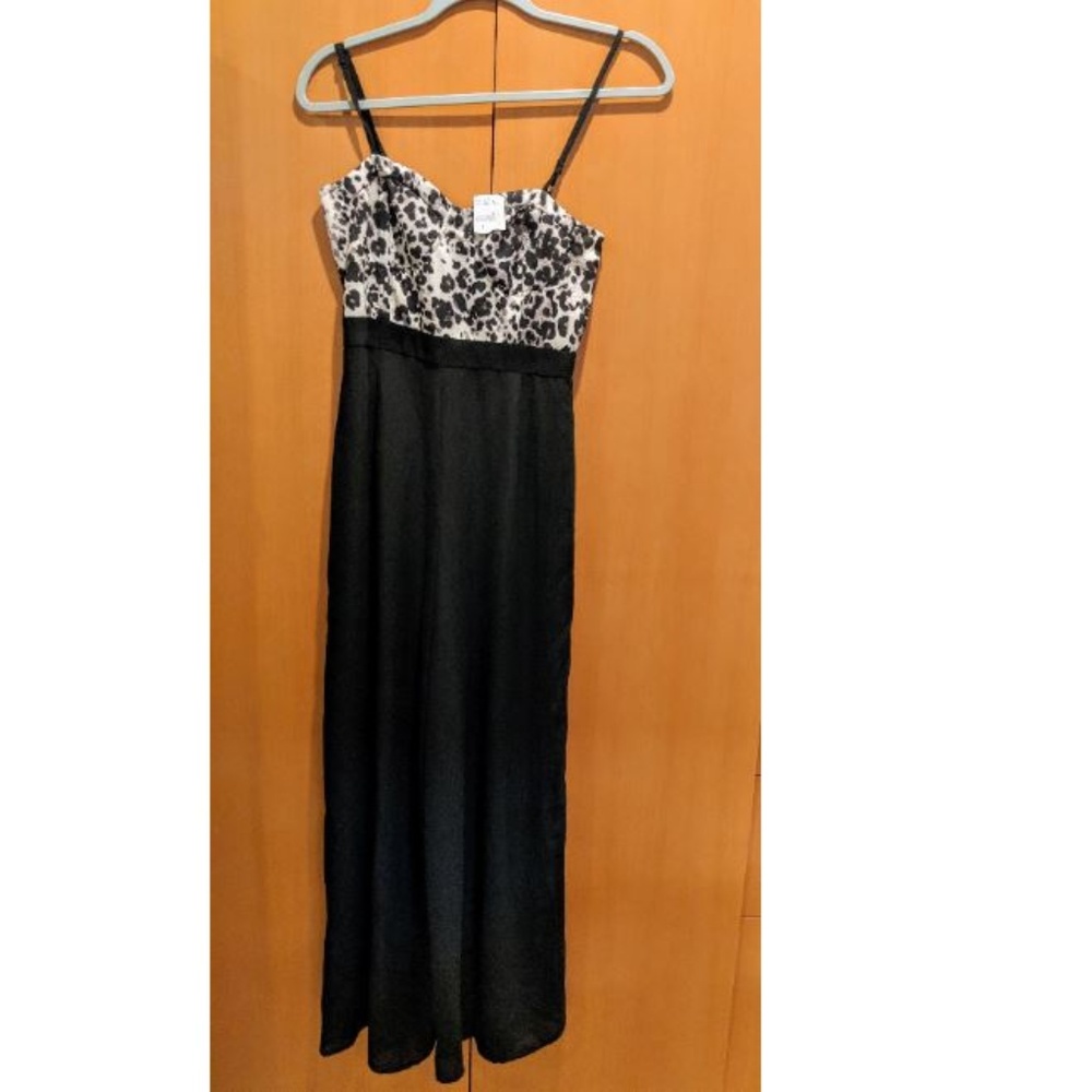 SEXY New Forever 21 Dress Pants Straps Zipper S